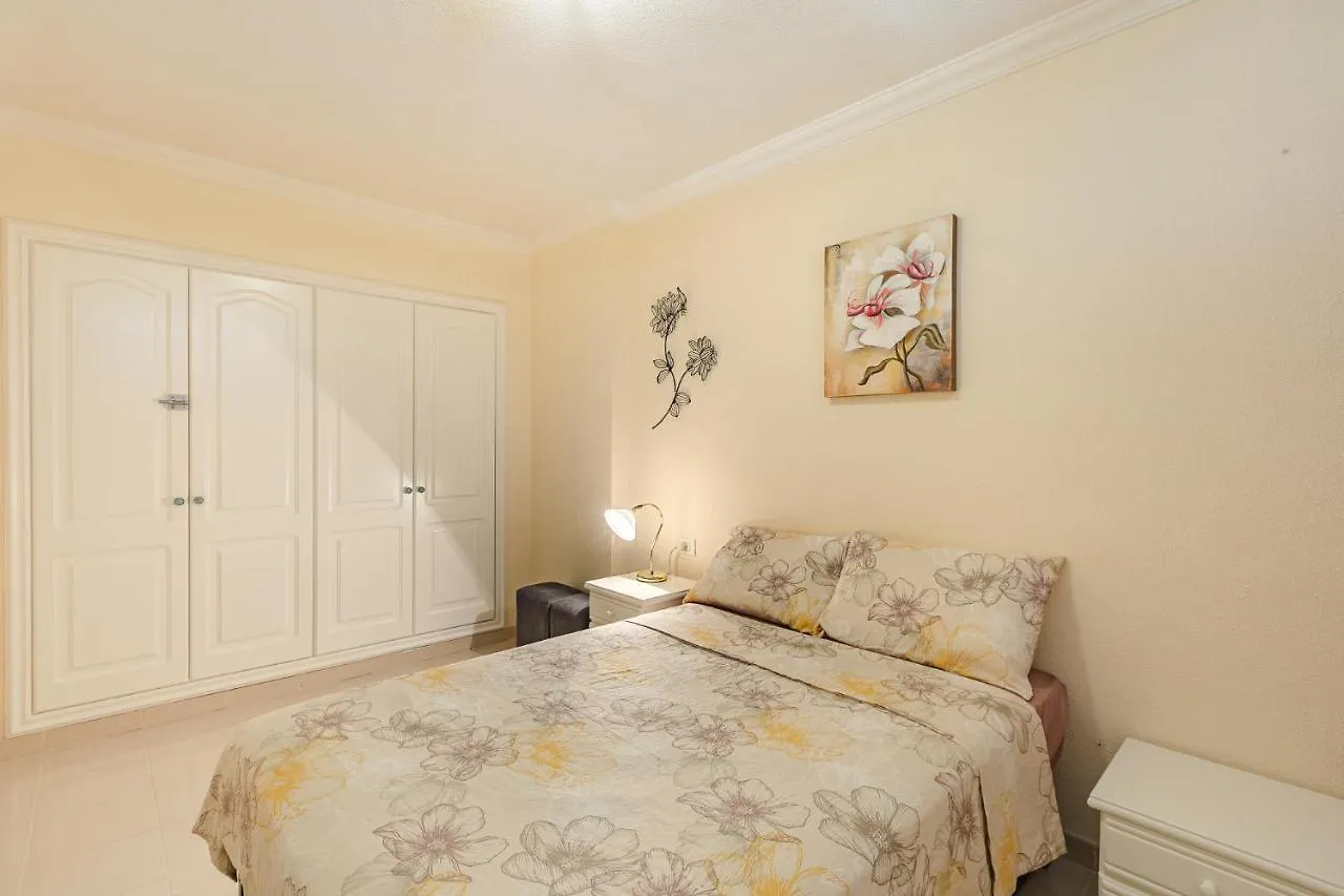 Aircon Lovely 2 Bedroom Apartment Close To Ocean Puerto de Santiago  Spain