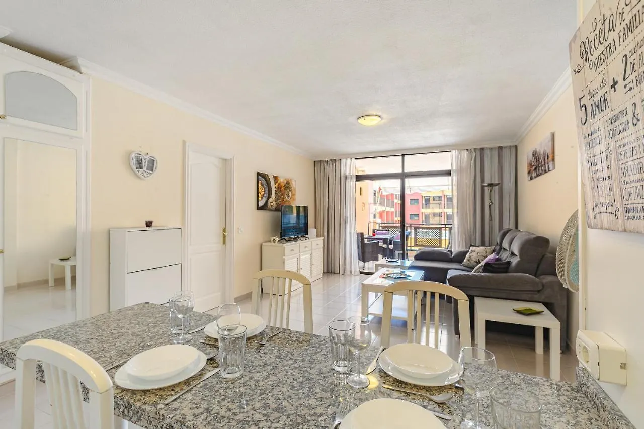Aircon Lovely 2 Bedroom Apartment Close To Ocean Puerto de Santiago  0*, Puerto de Santiago (Tenerife)